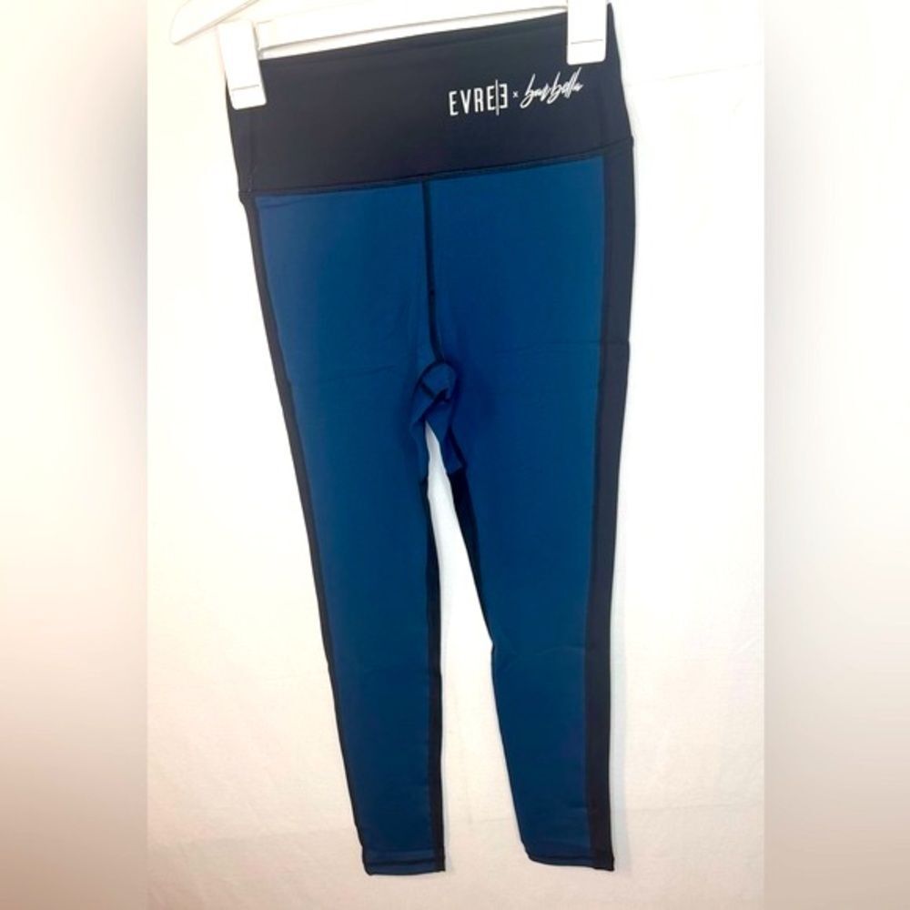 NWT EVREE X BARBELLA  Women’s Heart Booty Leggings Activewear Black Blue S